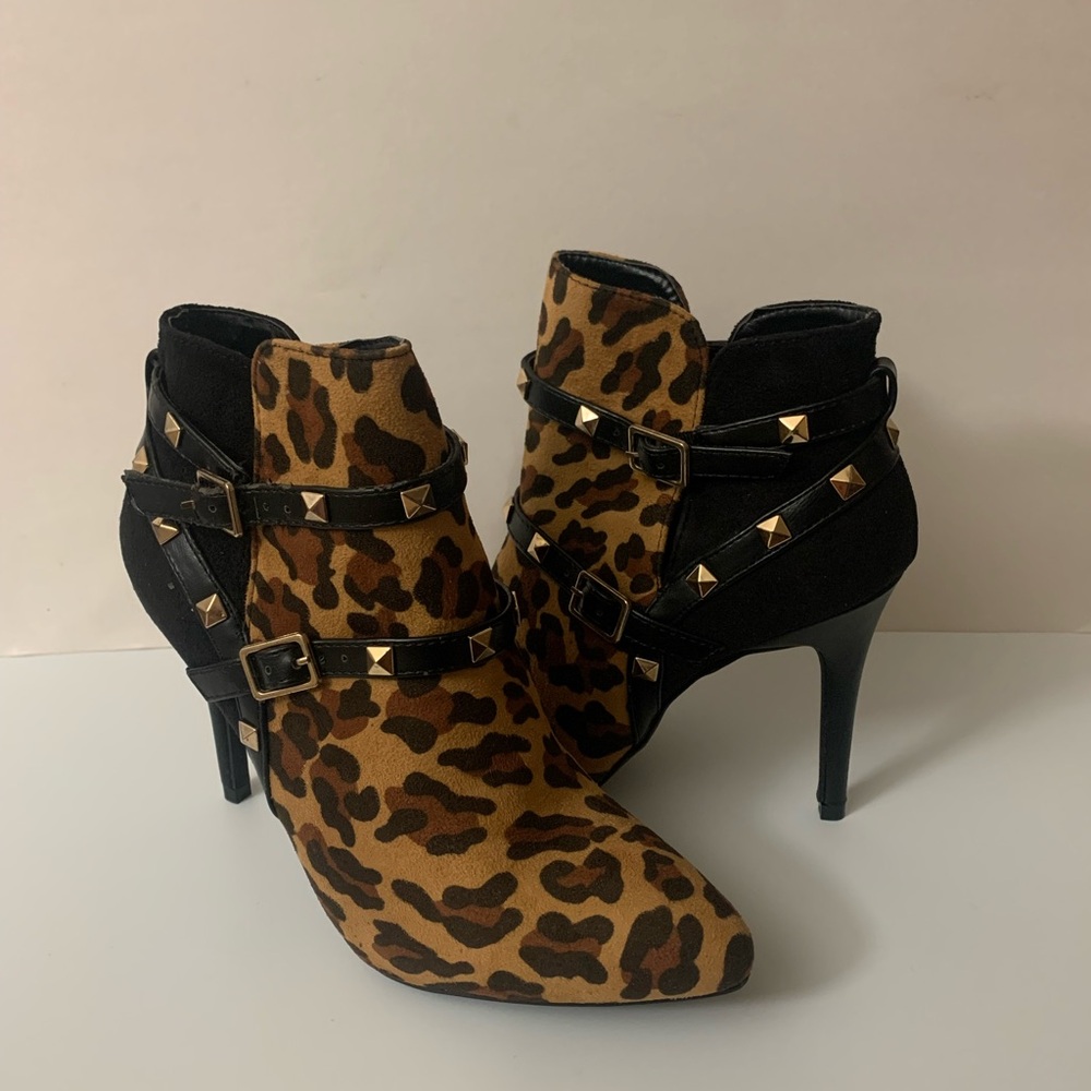 Women’s Strapped Studded Stiletto Ankle
boots
